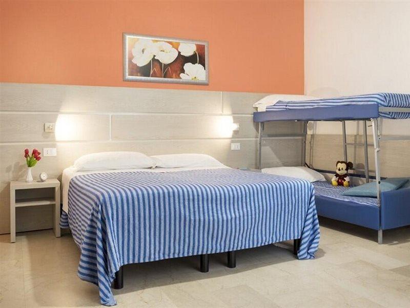 Hotel Edy Rimini Bagian luar foto