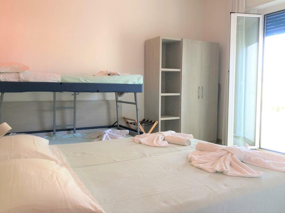 Hotel Edy Rimini Bagian luar foto