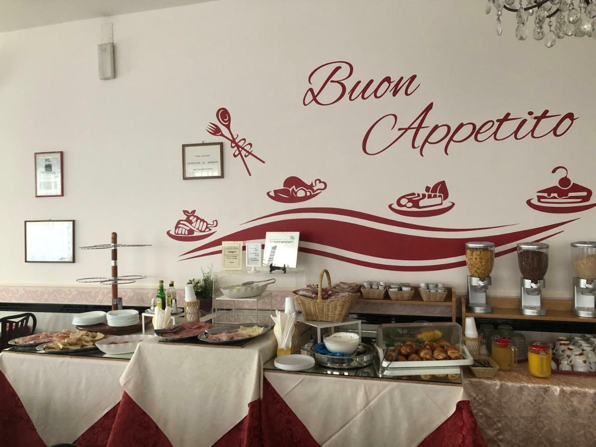 Hotel Edy Rimini Bagian luar foto