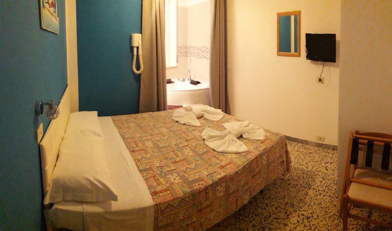 Hotel Edy Rimini Bagian luar foto
