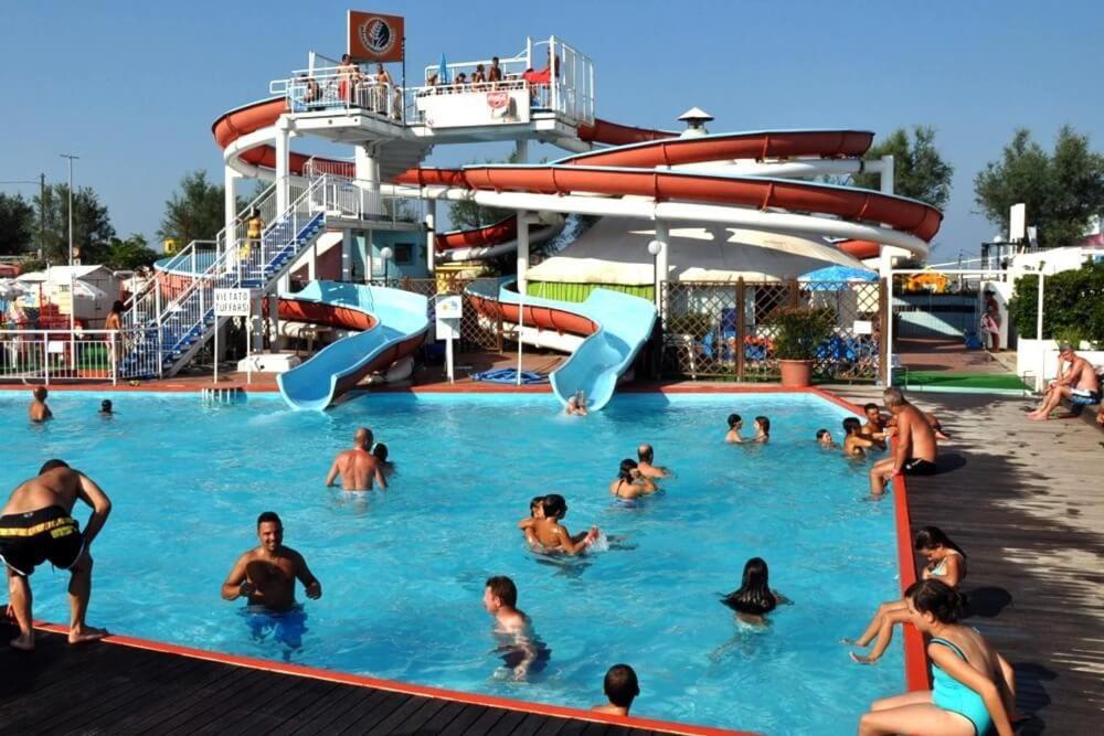 Hotel Edy Rimini Bagian luar foto