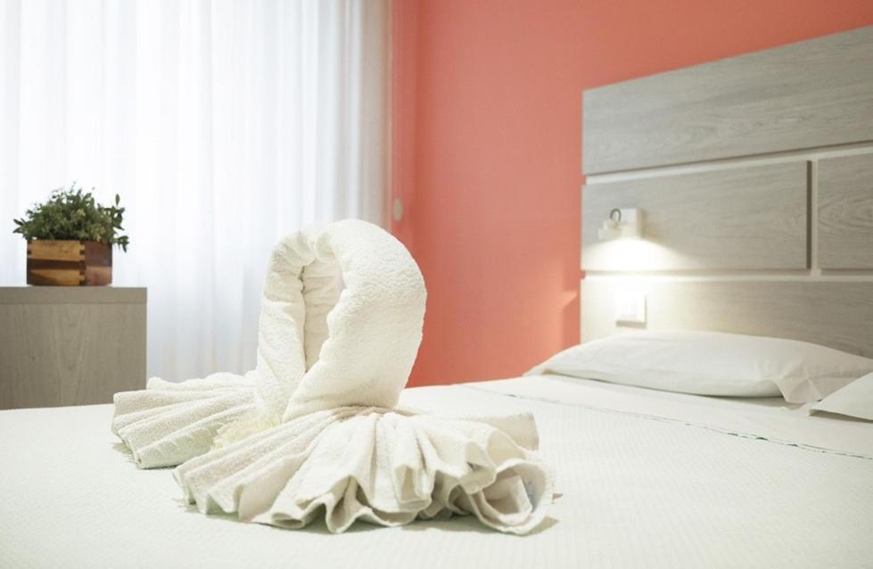 Hotel Edy Rimini Bagian luar foto