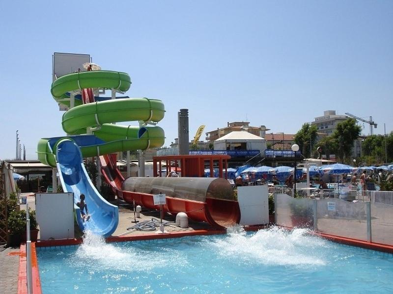Hotel Edy Rimini Bagian luar foto