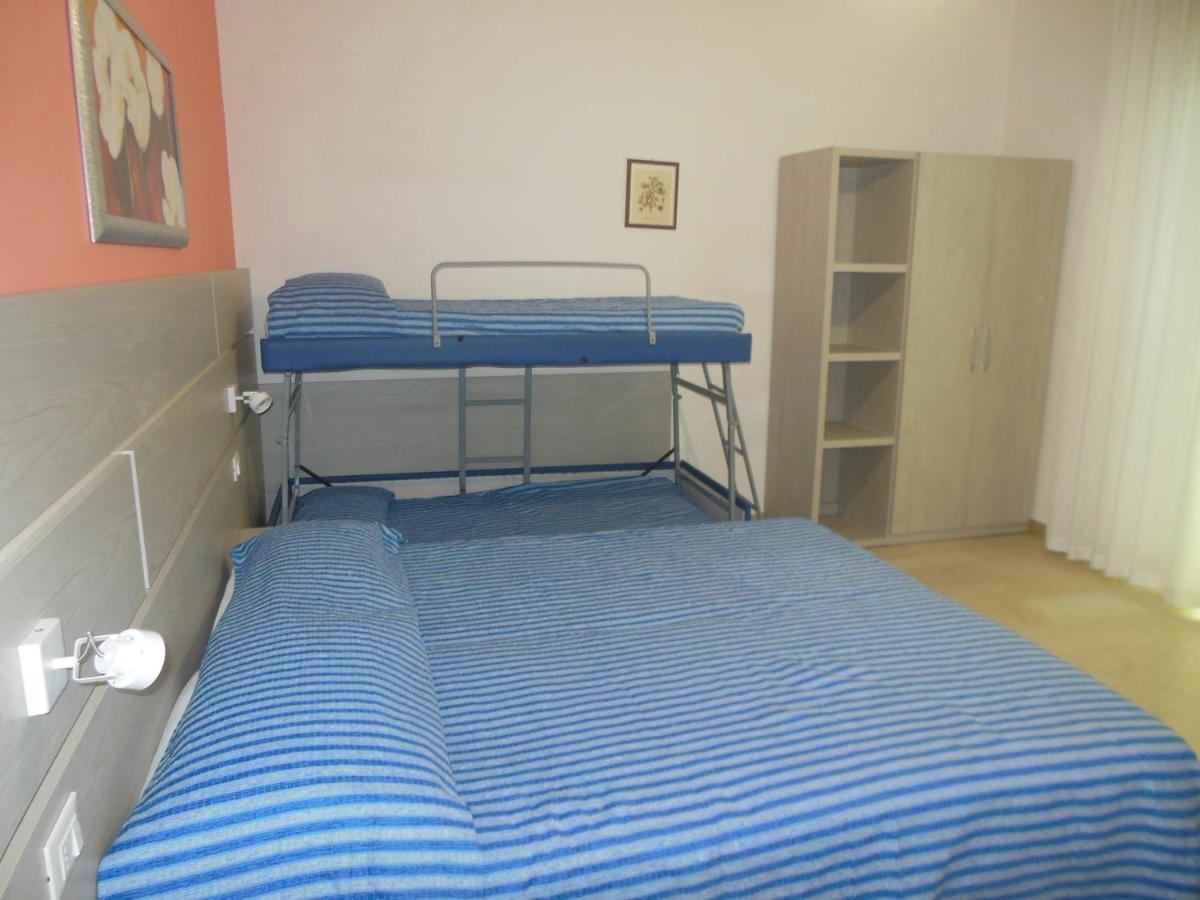 Hotel Edy Rimini Bagian luar foto